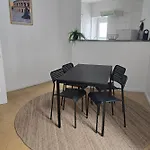 Apartmán Bright Near The Arena And Train Station