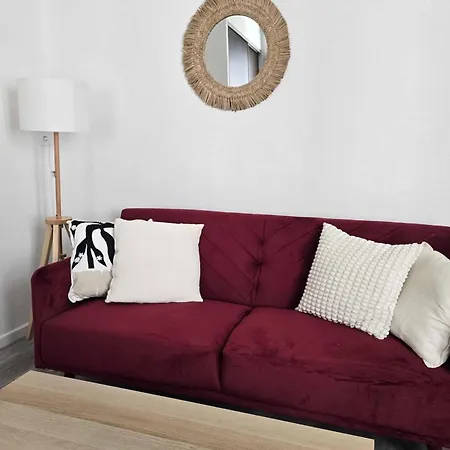 Apartment Bright Near The Arena And Train Station *