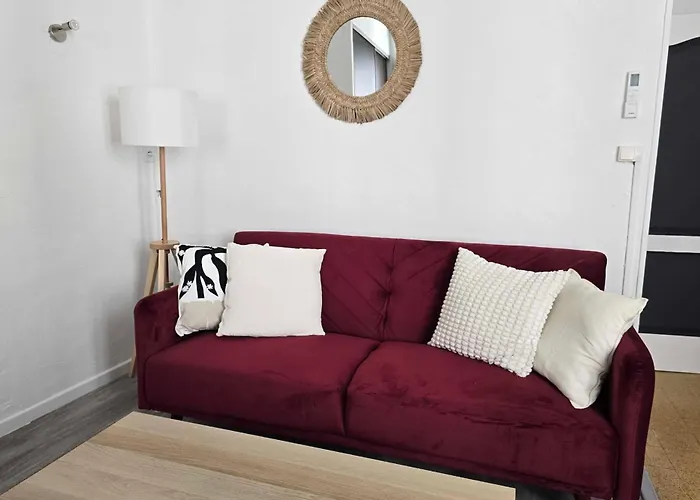 Apartment Bright Near The Arena And Train Station *